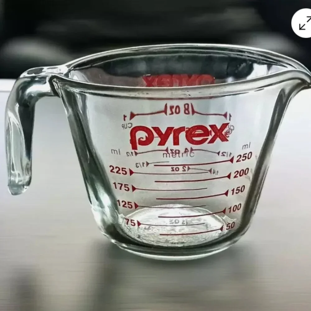 Pyrex 8 oz. Glass Measuring Cup 1 Cup Size 250ml 3 1/2 in Tall